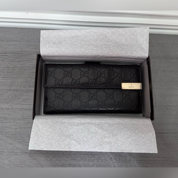 Authentic Gucci Wallet - Picture 4 of 12